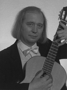 Гитарист Константин Попов