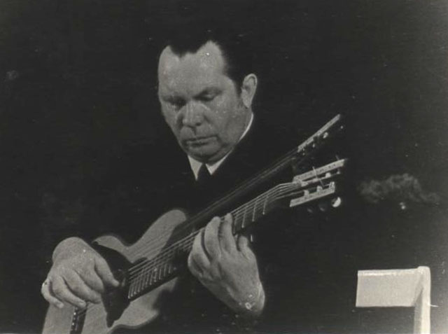Владимир Сазонов, гитарист
